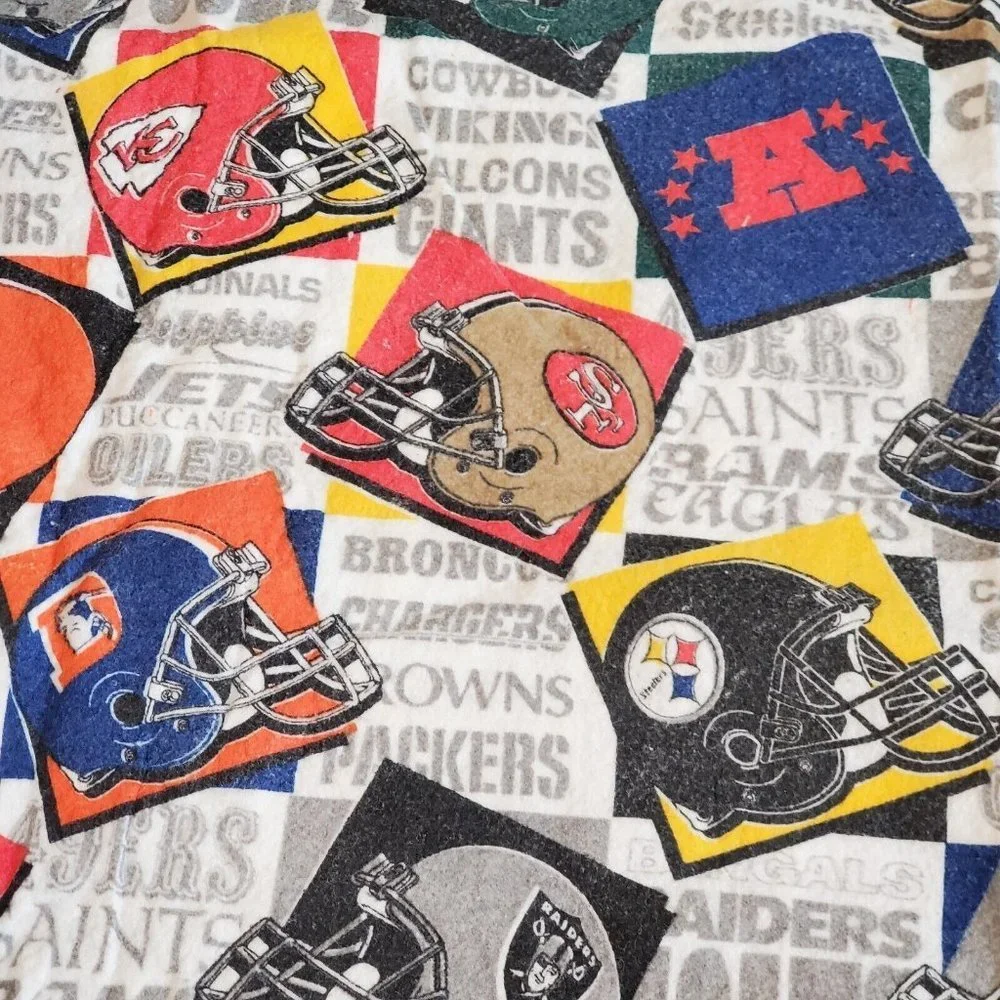 Vintage 90s NFL Felt King Blanket‎ Coverlet Tapestry USA 70 X 84